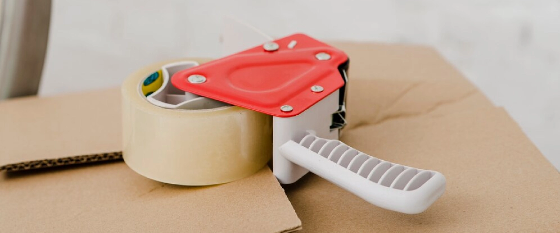 The Importance of Using the Right Tape Dispenser