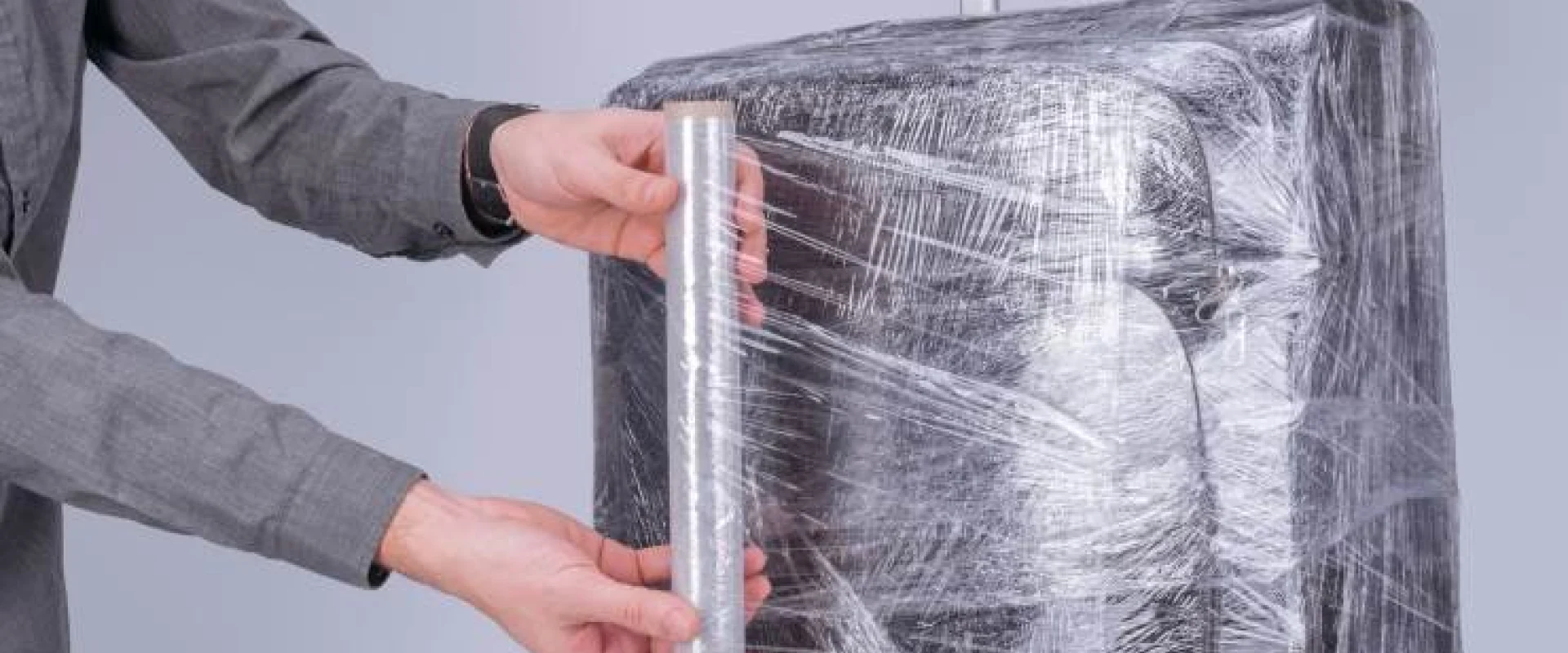 The Role of Stretch Wrap in Reducing Shipping Damage